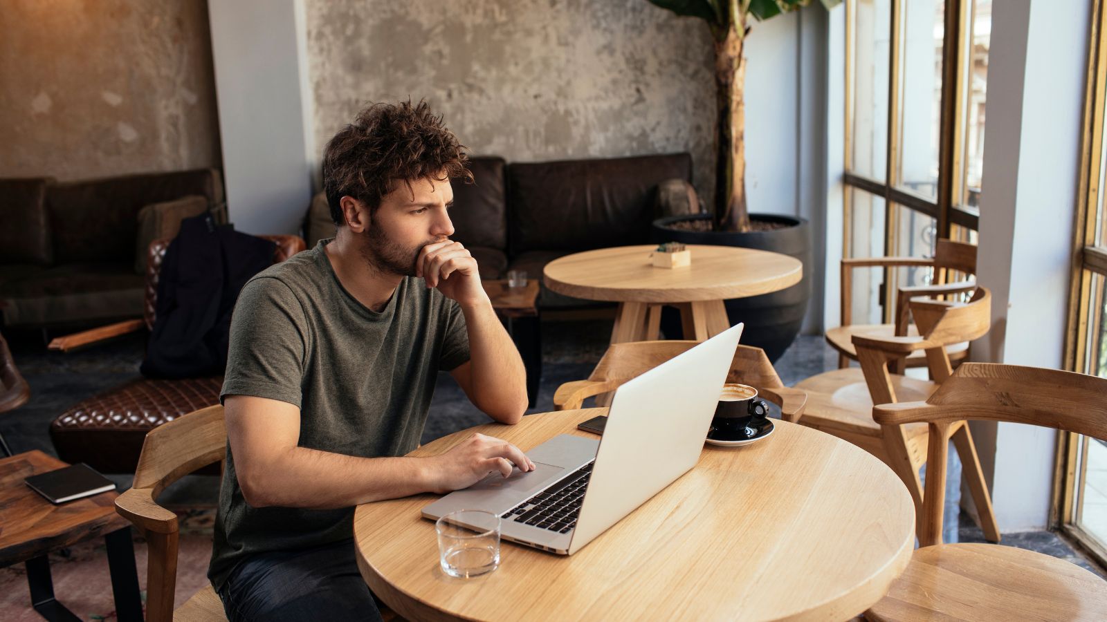 Israeli A-1 Resident and Freelancer